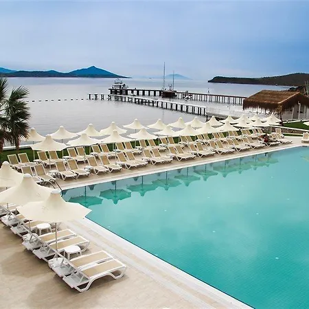 酒店 Club Sardinia 4*