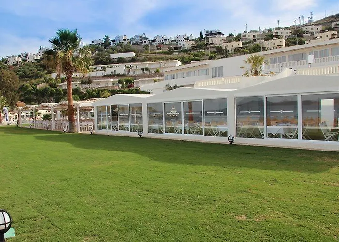 Hotel Club Sardinia 4*